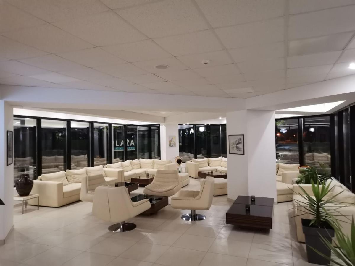 Plaza Hotel Varvarin ภายนอก รูปภาพ